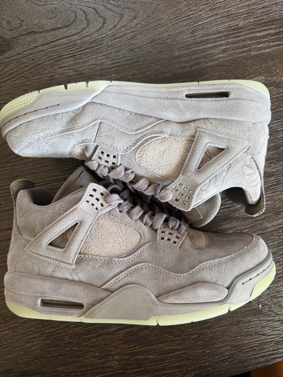 Jordan Other - Jordan 4 Retro- KAWS Men’s size 10